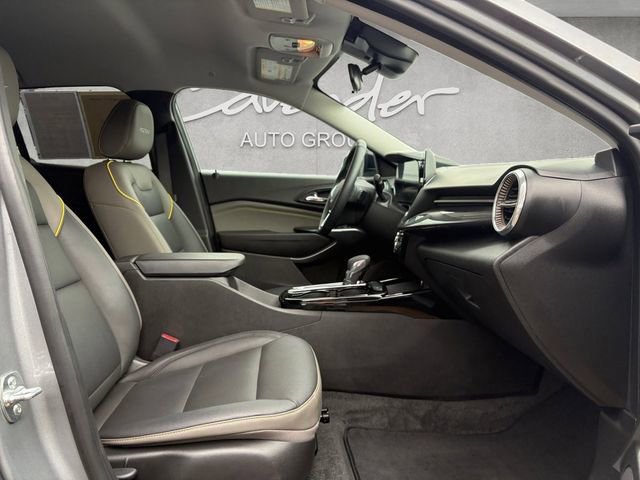 Used 2025 Chevrolet Trax ACTIV FWD image 24