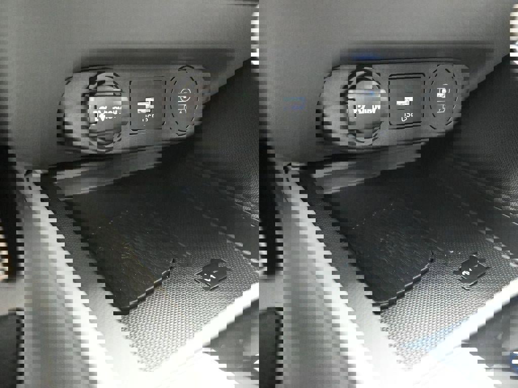 New 2025 Hyundai Elantra Sport image 16