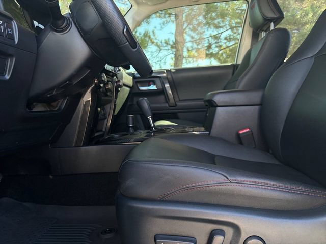 Used 2021 Toyota 4Runner Venture w/ Moonroof Package AWD/4WD image 14