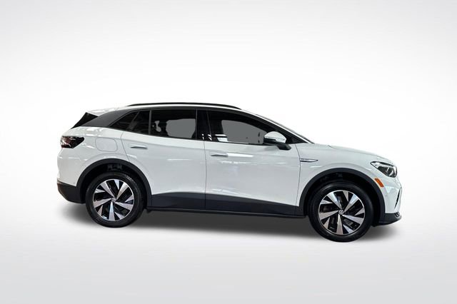 Used 2023 Volkswagen ID.4 Pro image 3