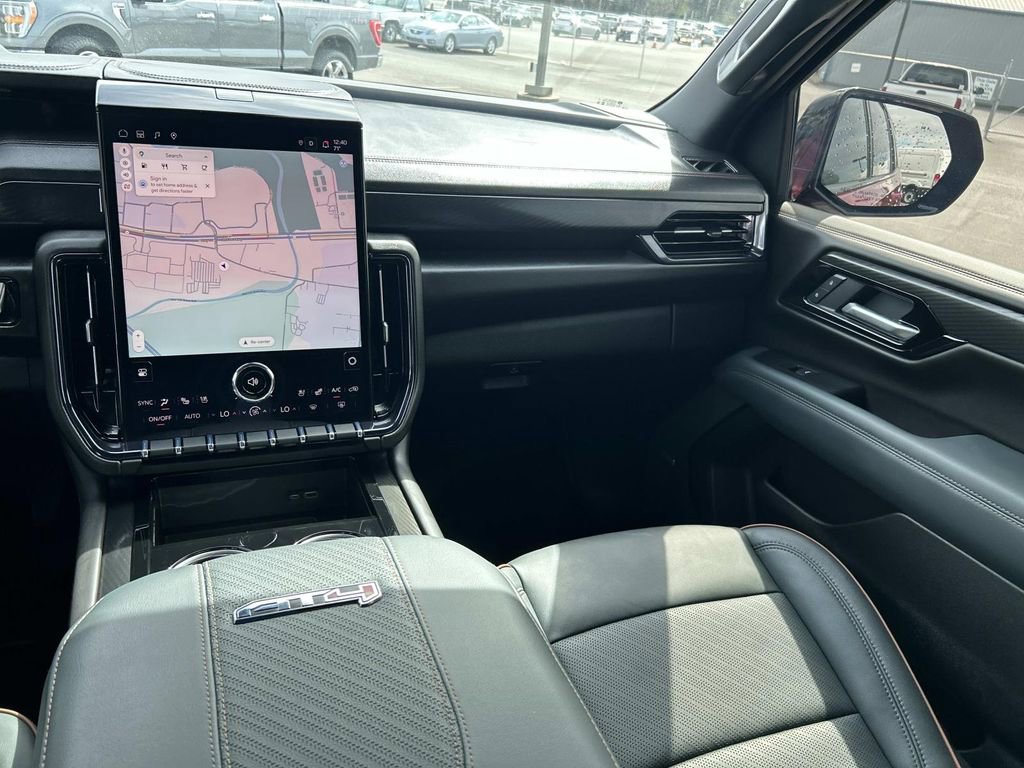 Used 2026 GMC Yukon AT4 w/ LPO, Floor Liner Package image 20
