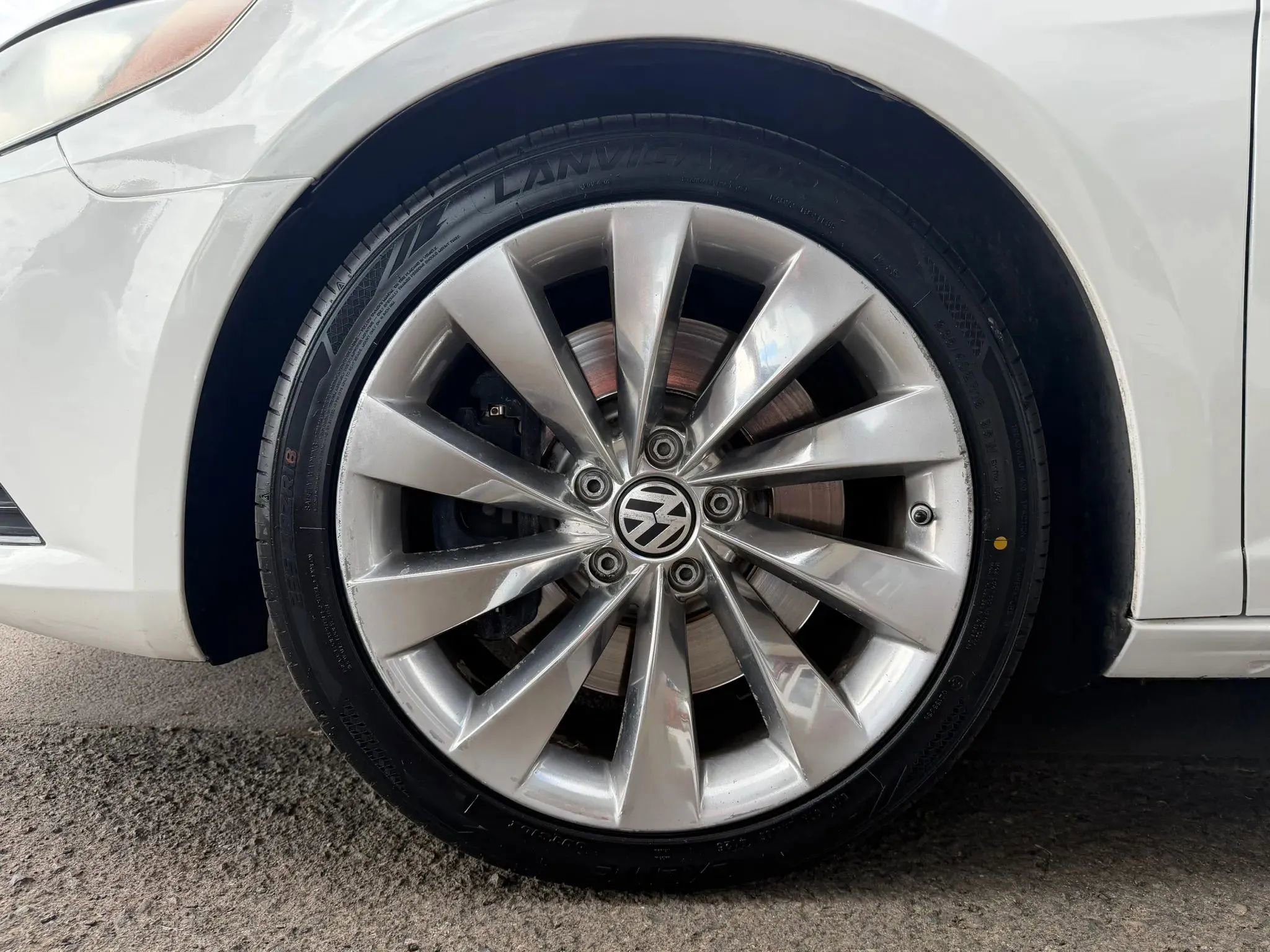 Used 2013 Volkswagen CC Executive AWD/4WD image 9