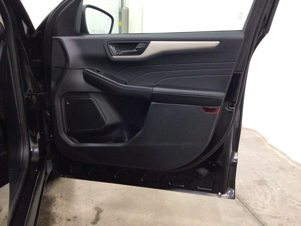 Used 2022 Ford Escape SE AWD/4WD image 31