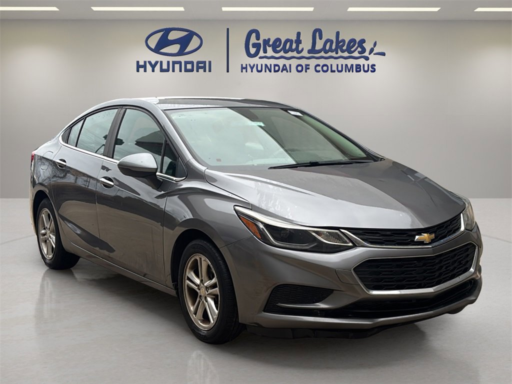 Used 2018 Chevrolet Cruze LT w/ Convenience Package image 7