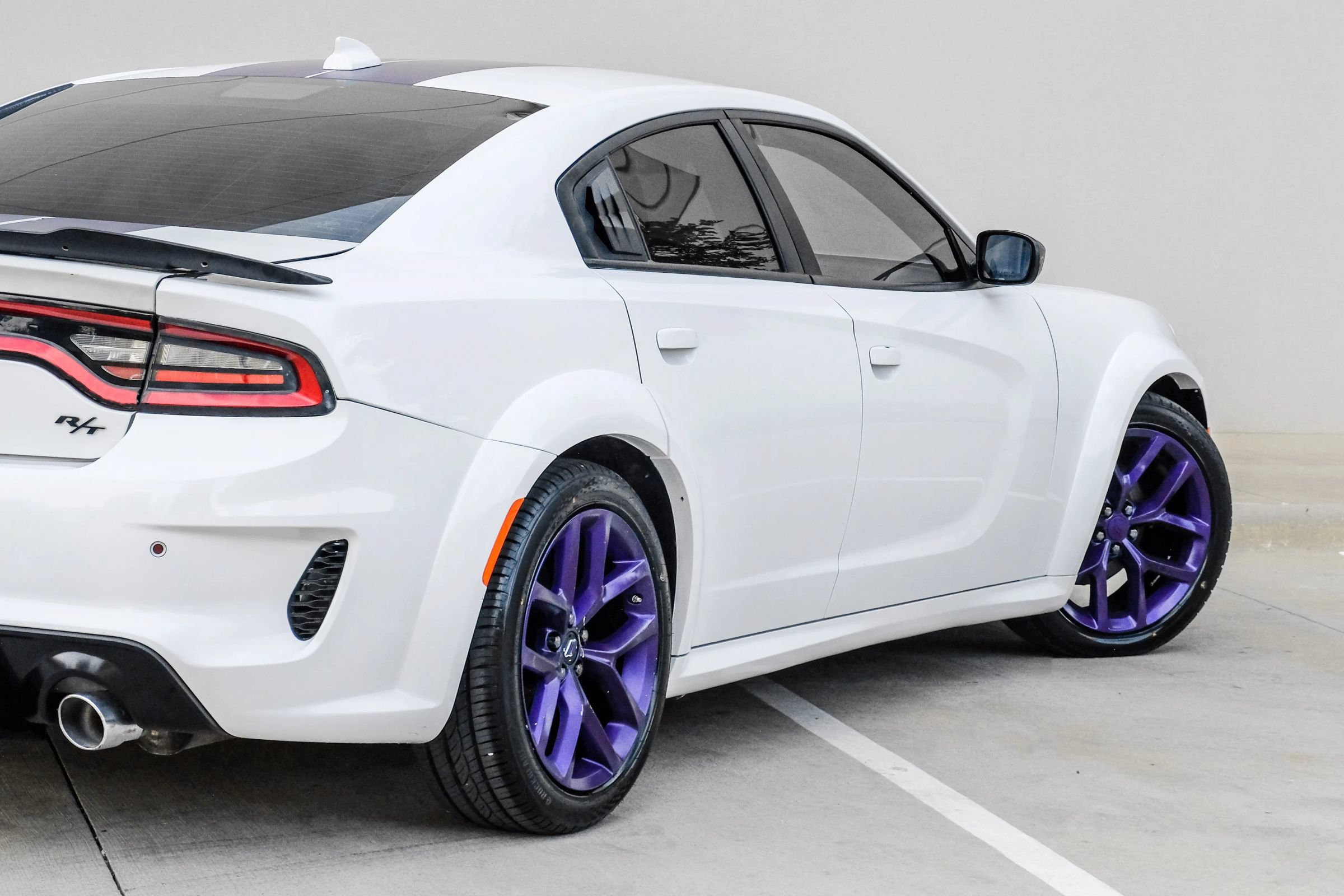 Used 2022 Dodge Charger R/T w/ Blacktop Package RWD image 6