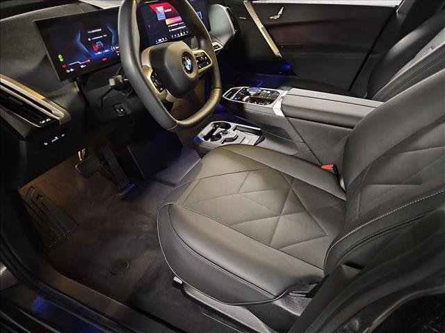 Certified 2026 BMW iX xDrive45 w/ Premium Package AWD/4WD image 10