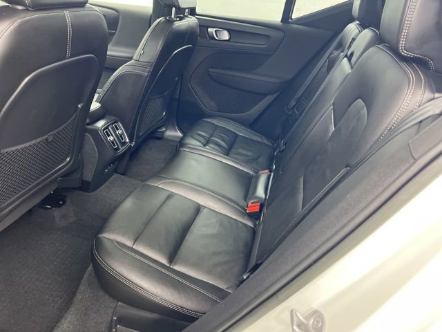 Used 2023 Volvo XC40 B5 Plus w/ Driver Assist Package image 11