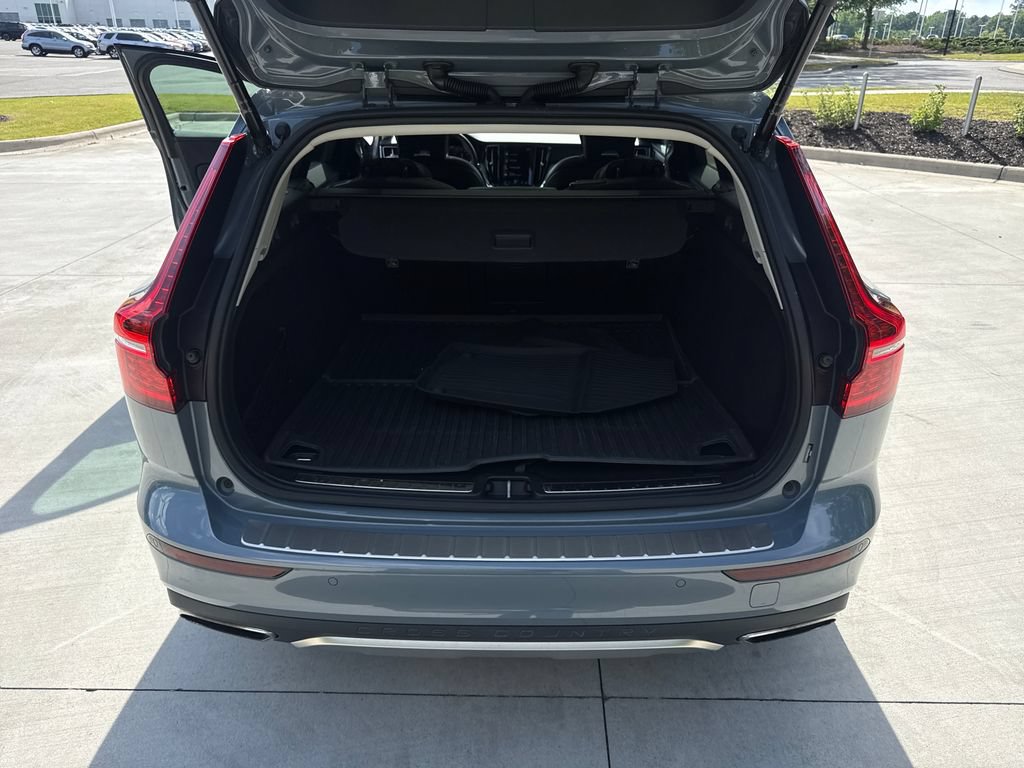 Used 2022 Volvo V60 T5 Cross Country w/ Lounge Package AWD/4WD image 33
