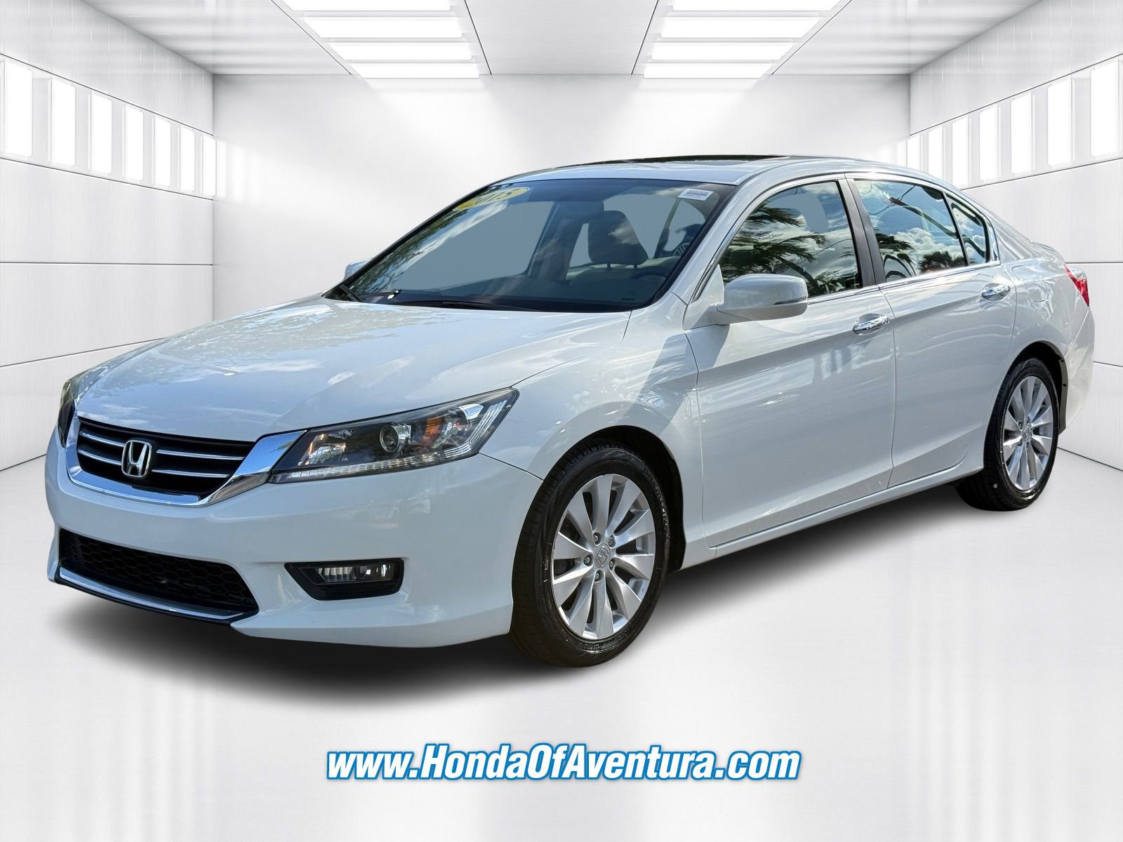 Used 2015 Honda Accord EX image 3