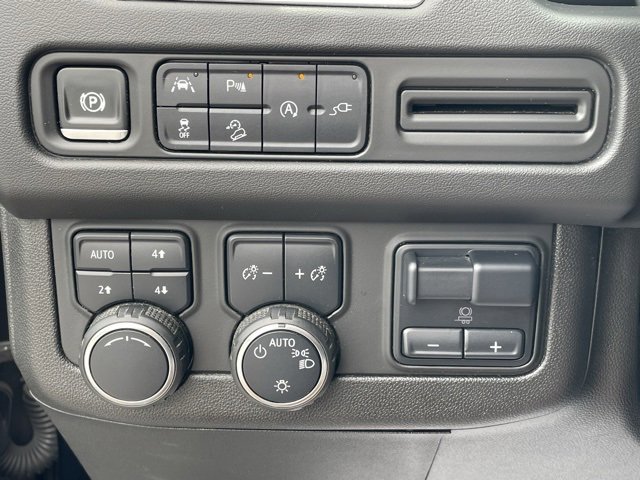 Used 2021 Chevrolet Tahoe Z71 w/ Z71 Signature Package image 36