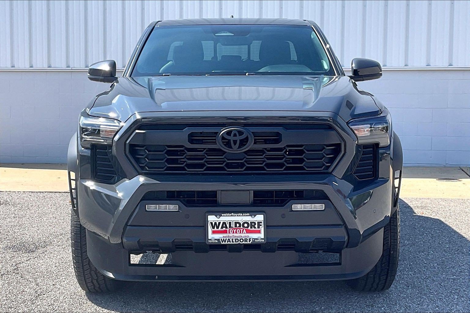 Used 2025 Toyota Tacoma TRD Off-Road w/ TRD Off Road Upgrade Package AWD/4WD image 3