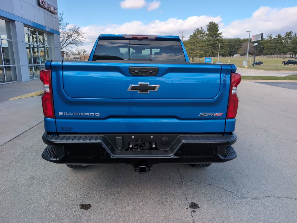 Used 2022 Chevrolet Silverado 1500 ZR2 w/ Technology Package image 7