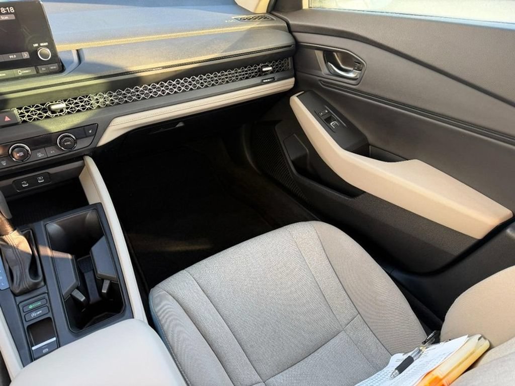 Certified 2025 Honda Accord SE image 16