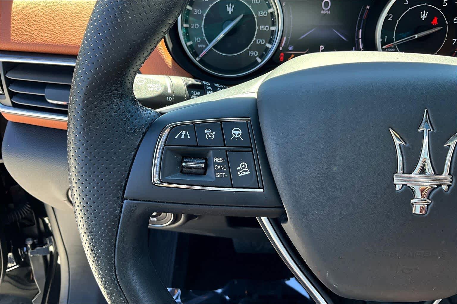 Used 2021 Maserati Levante AWD/4WD image 23