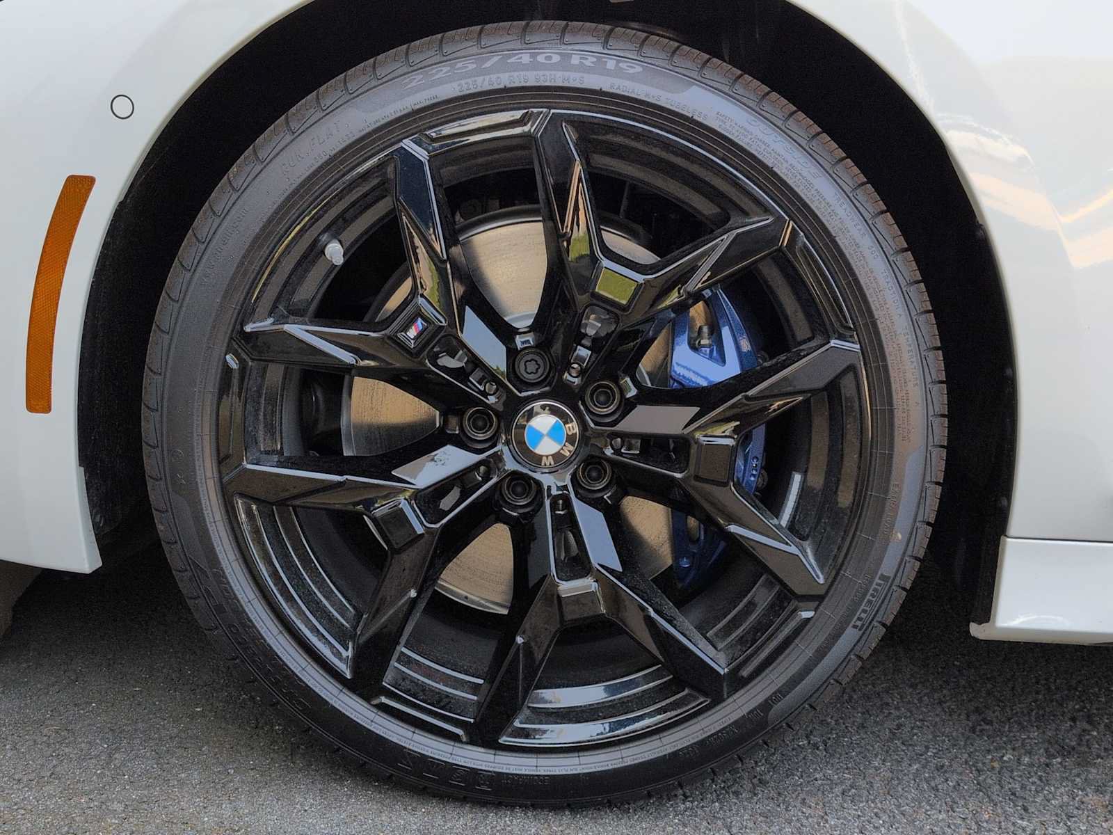 New 2026 BMW 330i xDrive Sedan w/ M Sport Package AWD/4WD image 14