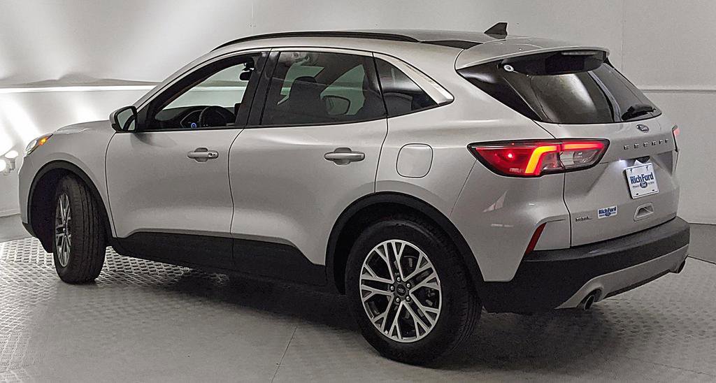 Used 2020 Ford Escape SEL image 4