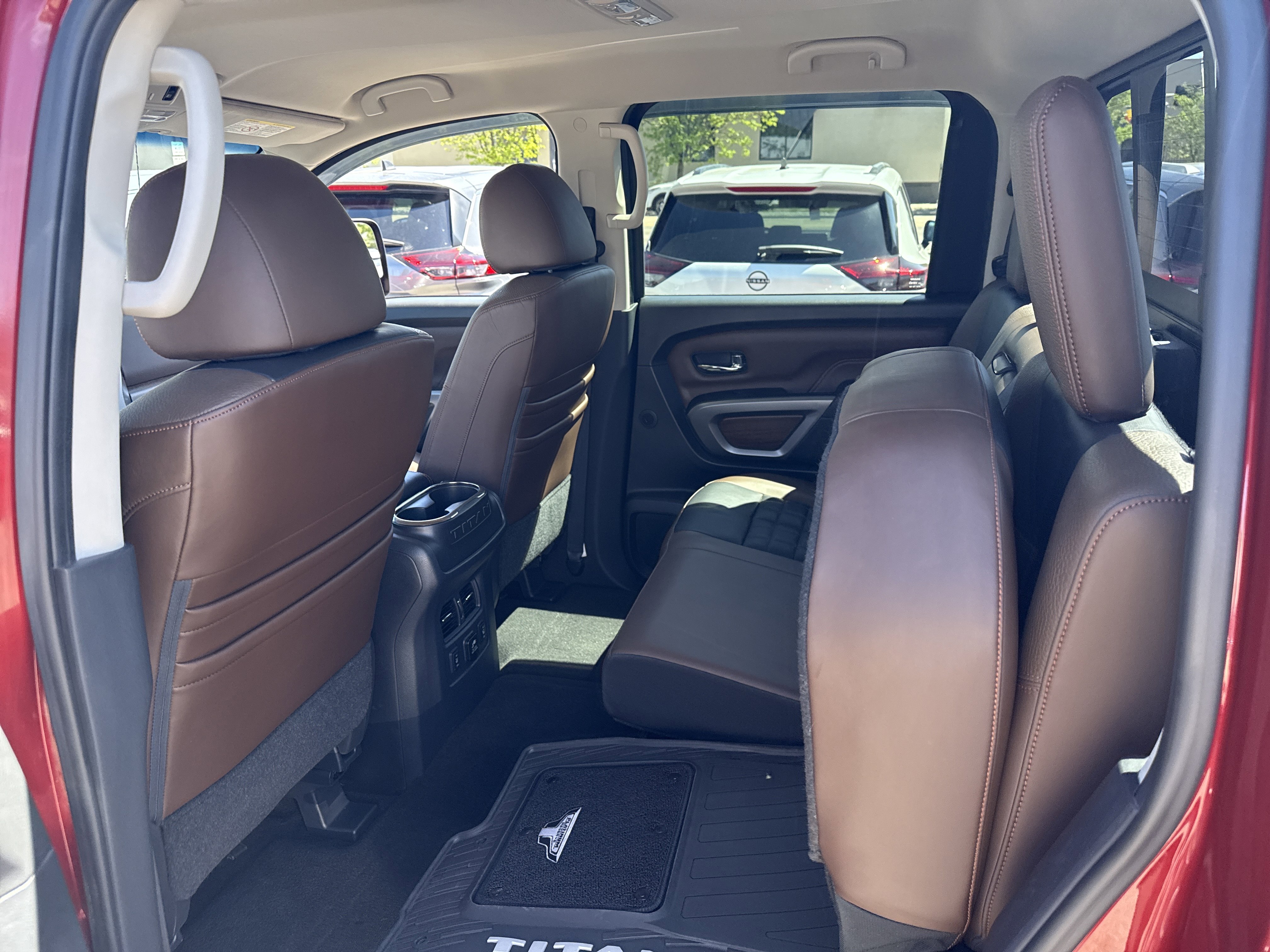 Used 2018 Nissan Titan Platinum Reserve w/ Platinum Utility Package AWD/4WD image 36