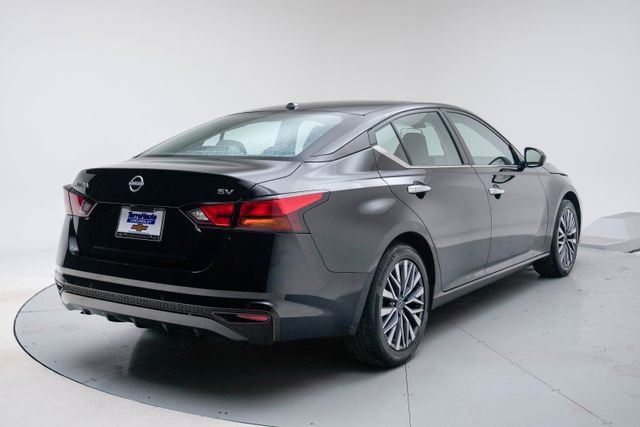 Used 2024 Nissan Altima 2.5 SV image 6