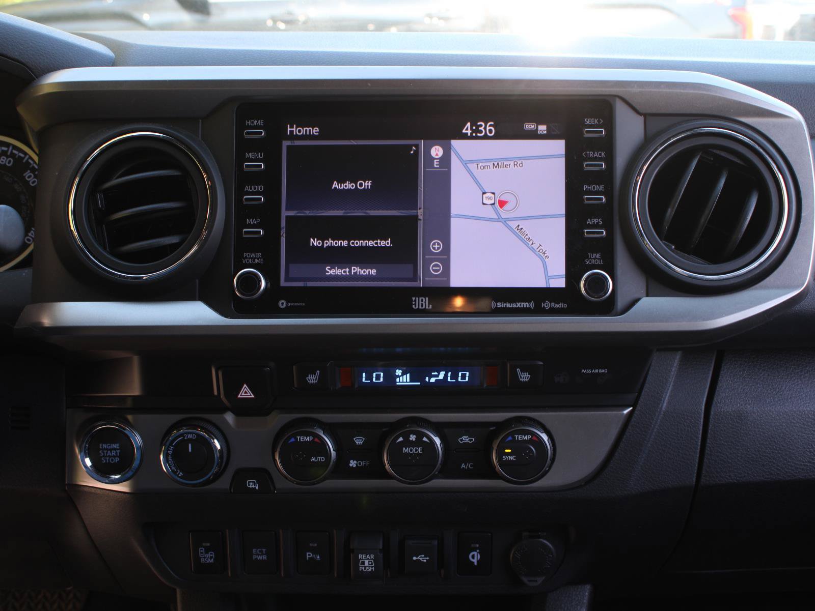 Used 2023 Toyota Tacoma Limited AWD/4WD image 12