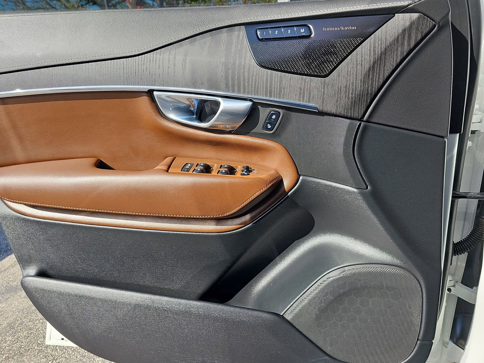 Used 2021 Volvo XC90 T6 Inscription w/ Advanced Package AWD/4WD image 32