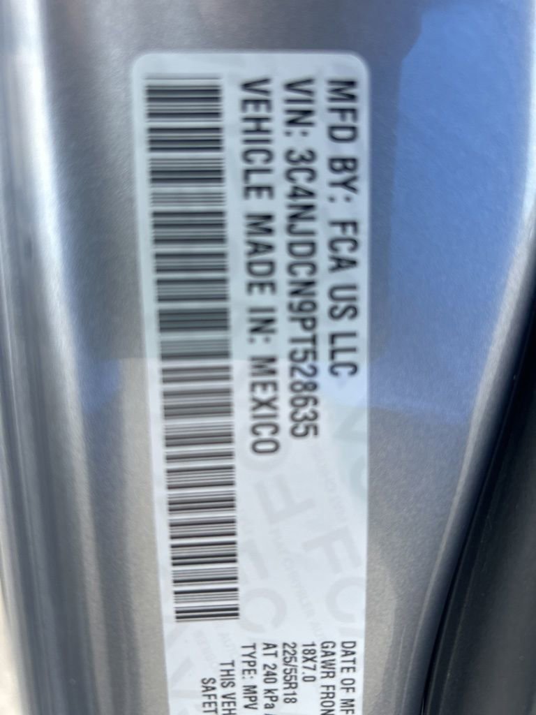 Used 2023 Jeep Compass Limited image 47