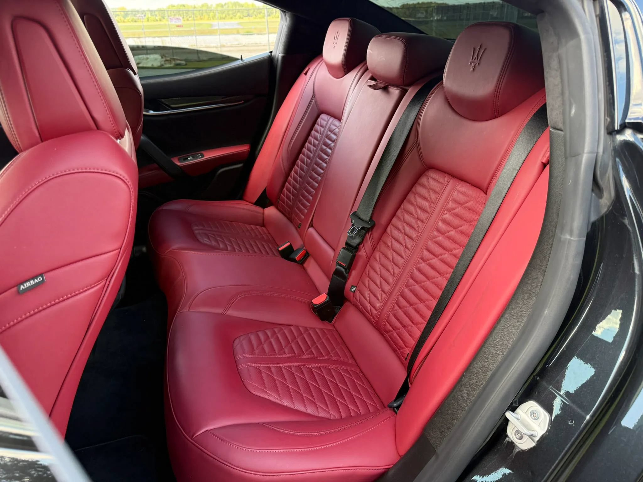 Used 2022 Maserati Ghibli Trofeo RWD image 33