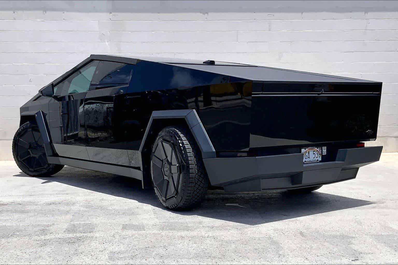 Used 2024 Tesla Cybertruck Cyberbeast AWD/4WD image 4