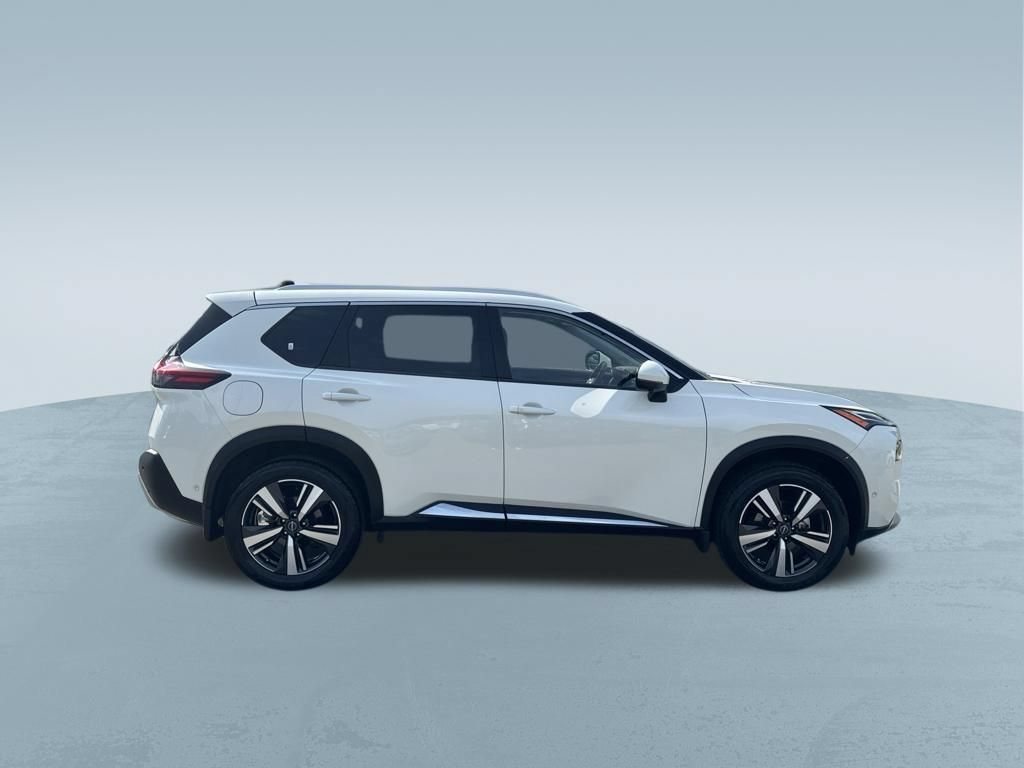 Used 2023 Nissan Rogue Platinum FWD image 9