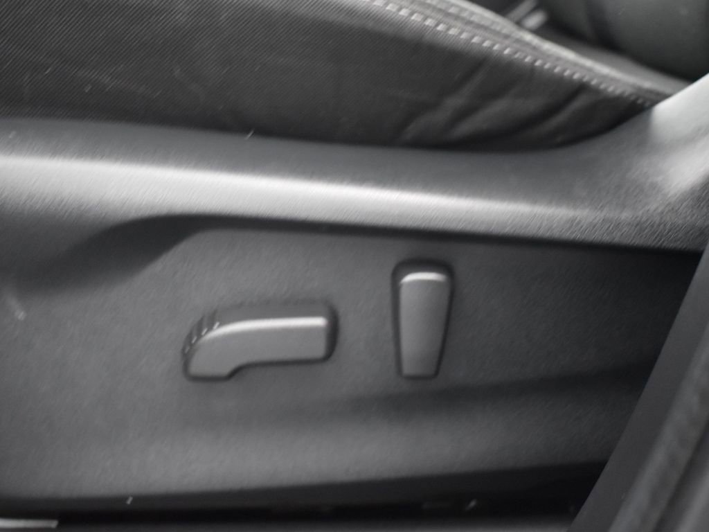 Used 2022 Subaru Ascent Premium w/ Convenience Package image 11