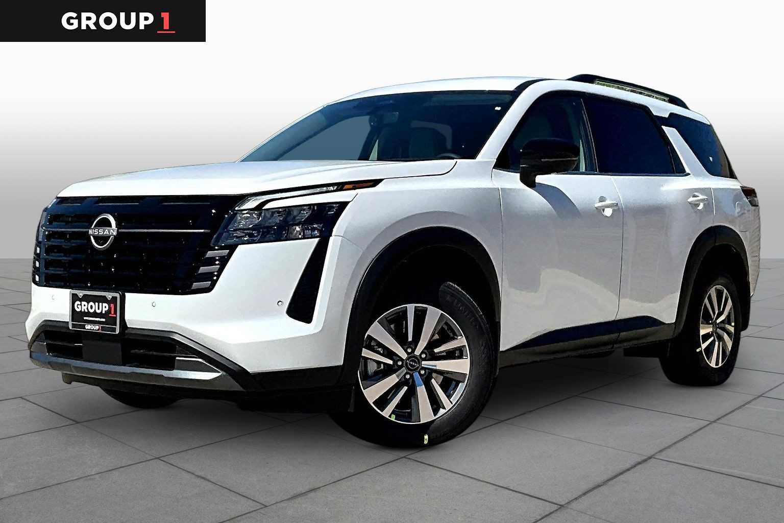 New 2026 Nissan Pathfinder SL image 1