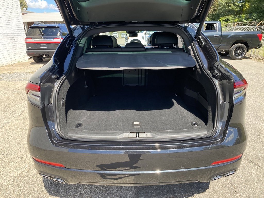 Used 2023 Maserati Levante GT image 18
