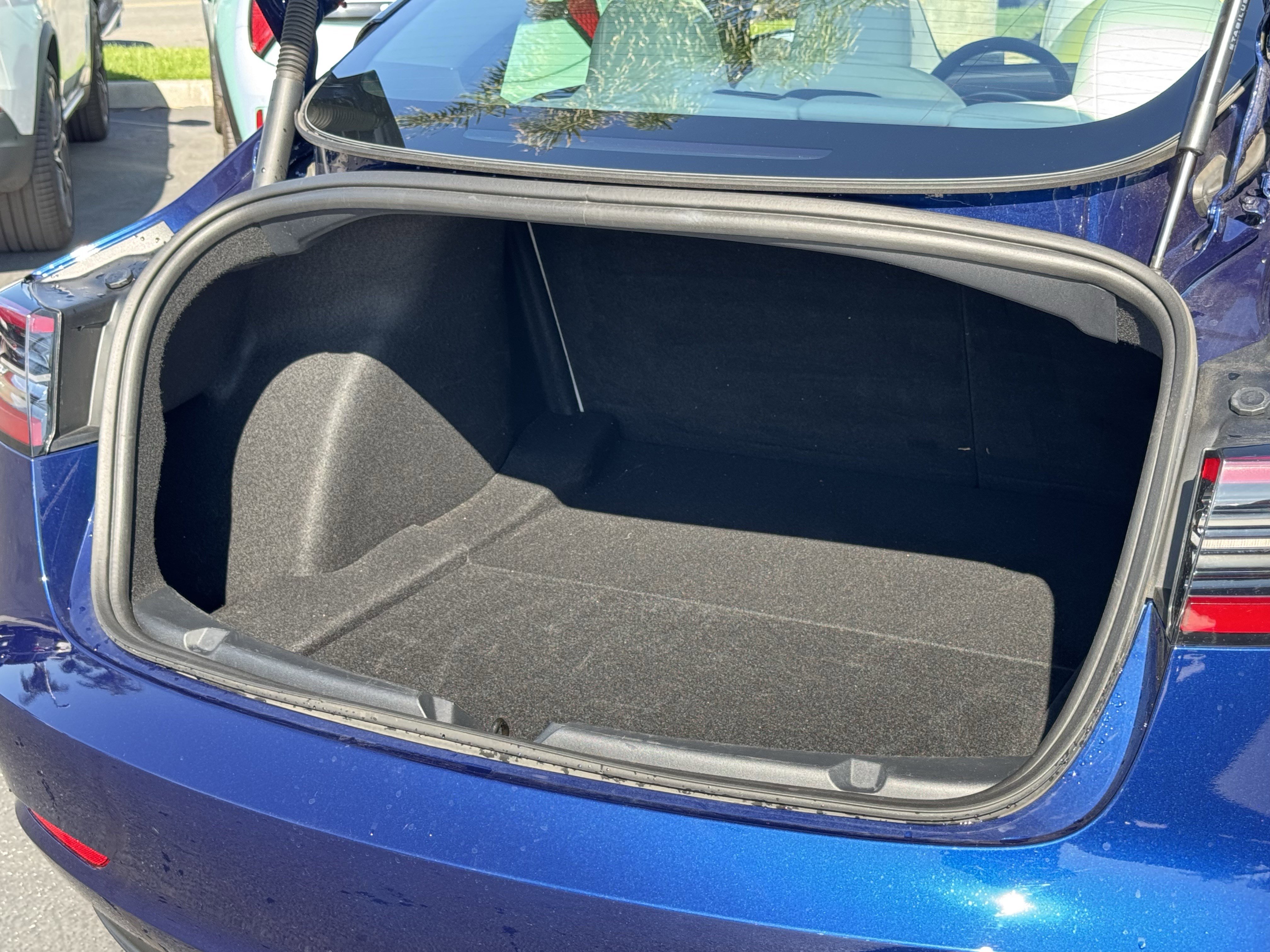 Used 2023 Tesla Model 3 Standard Range image 37