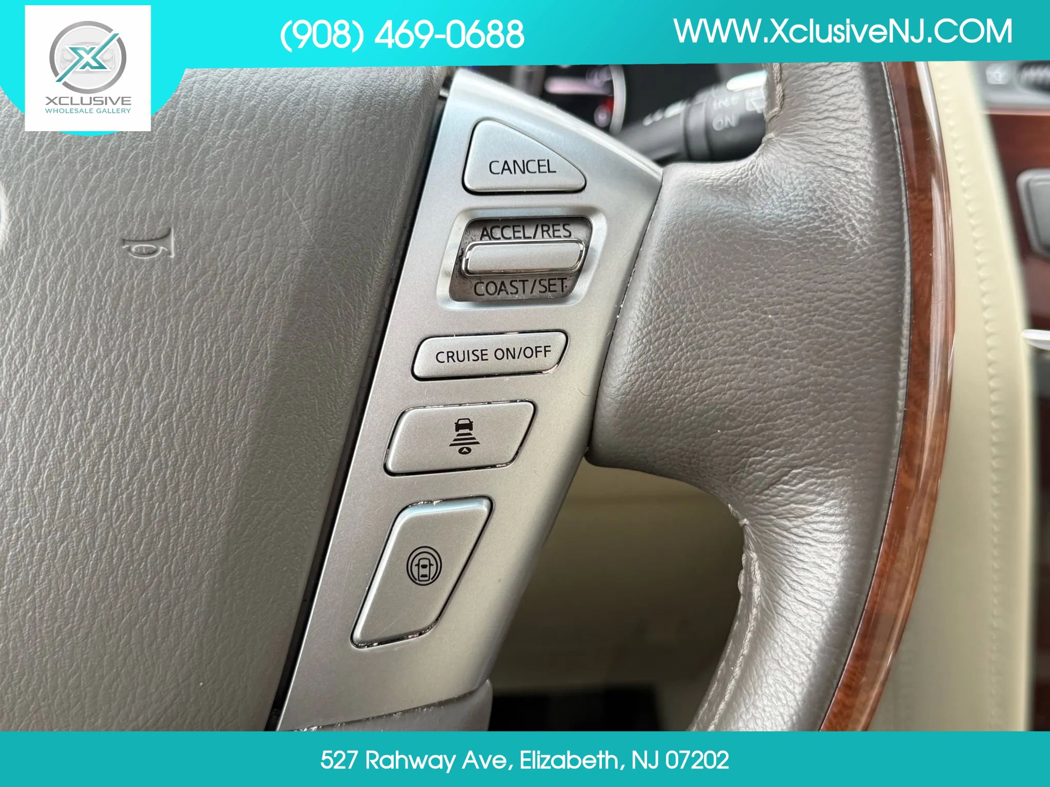 Used 2017 INFINITI QX80 4WD w/ Deluxe Technology Package image 13