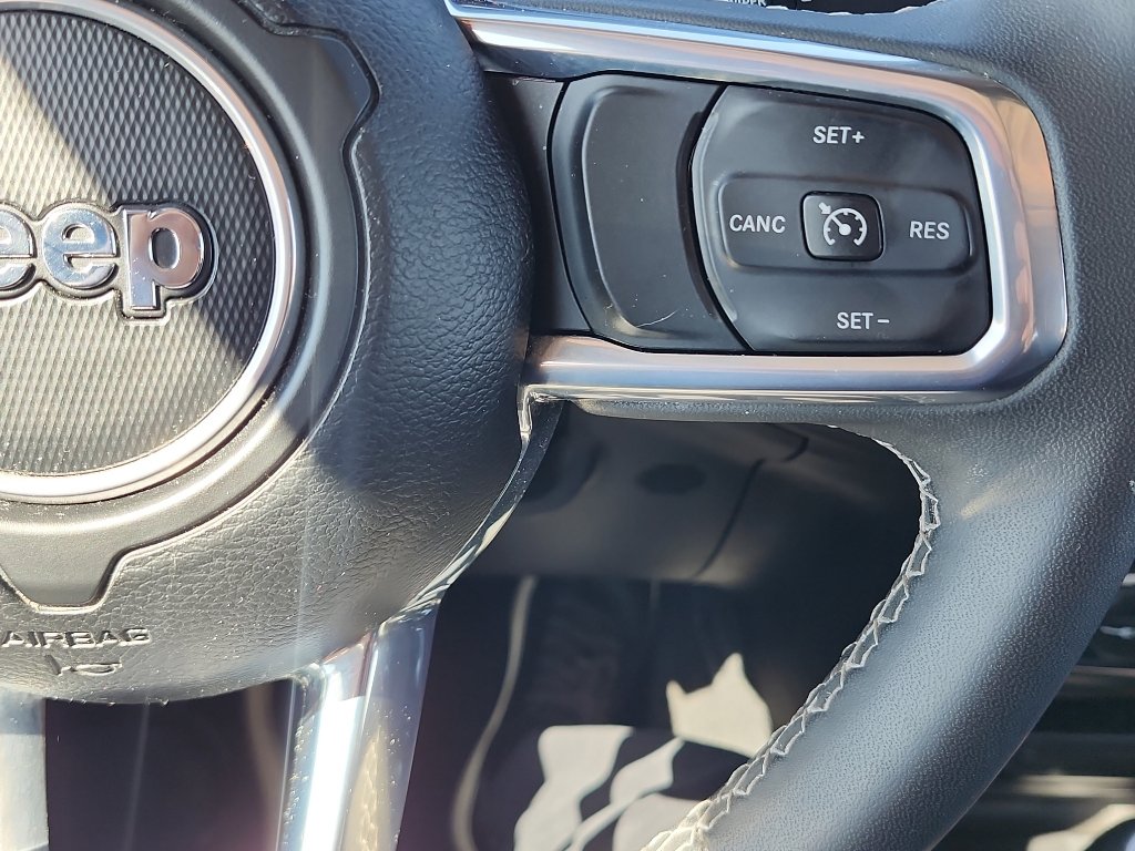 Used 2023 Jeep Wrangler Sahara AWD/4WD image 21
