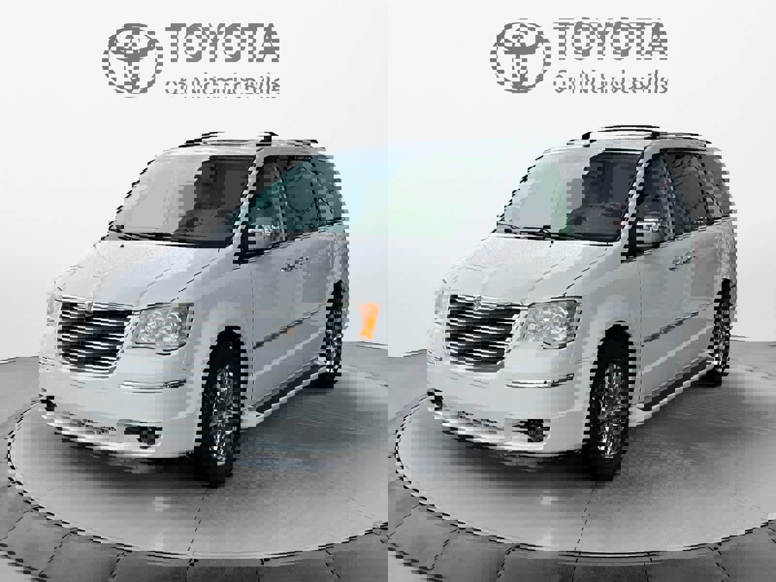 Used 2009 Chrysler Town & Country Limited w/ Entertainment Group #3