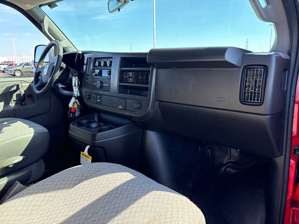 New 2026 GMC Savana 2500 image 24