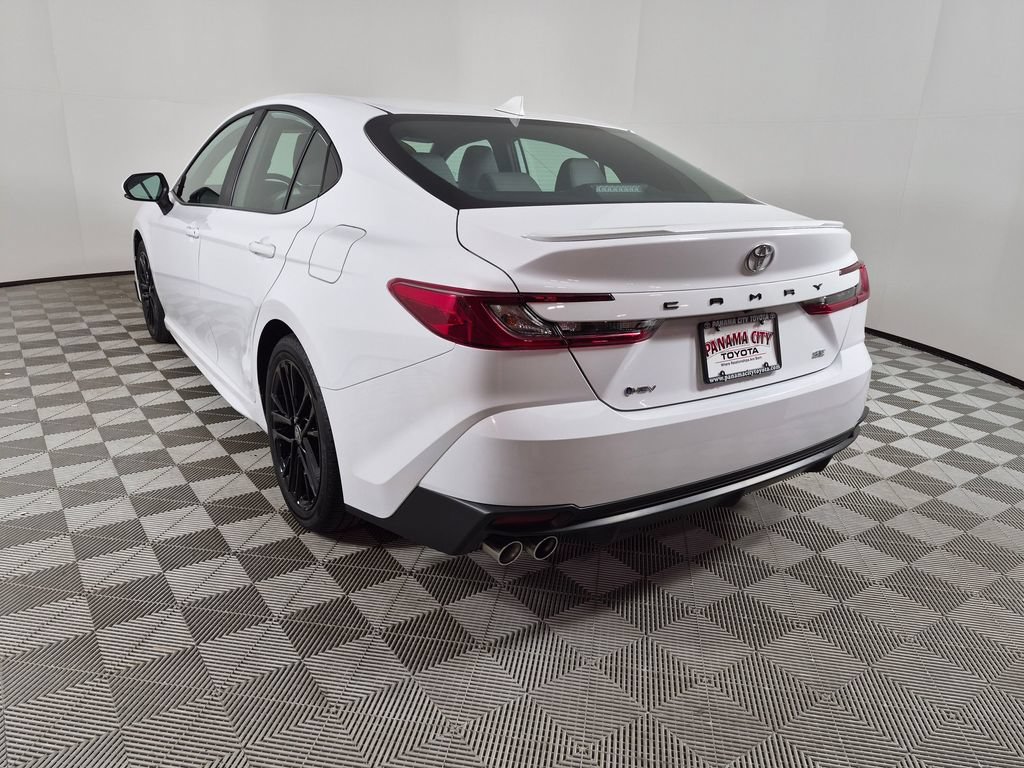 Used 2025 Toyota Camry SE FWD image 5