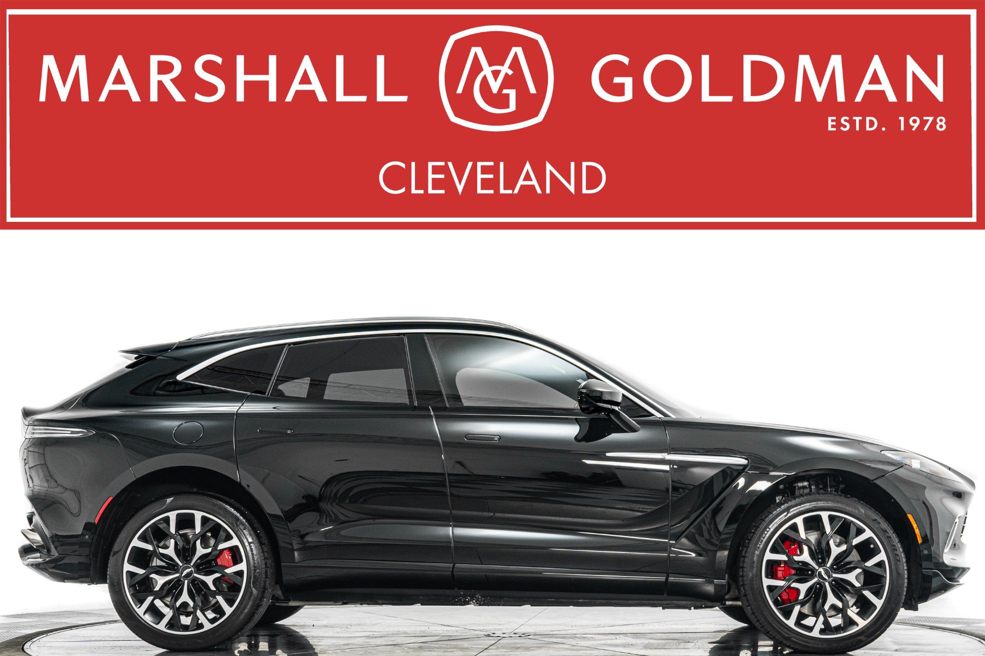 Used 2021 Aston Martin DBX AWD/4WD video 1
