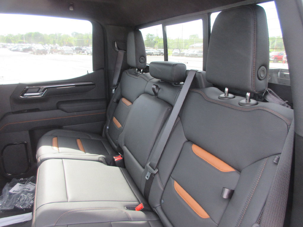 New 2026 GMC Sierra 1500 AT4 w/ AT4 Premium Package AWD/4WD image 17