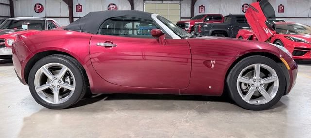 Used 2009 Pontiac Solstice GXP w/ Premium Package RWD image 8