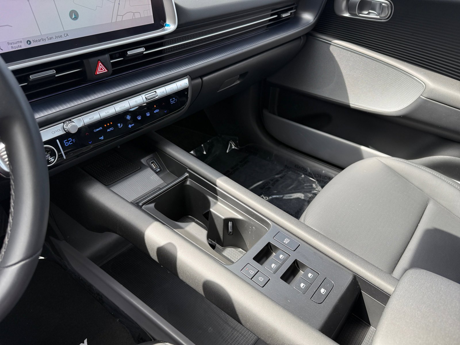 Used 2024 Hyundai Ioniq 6 SEL image 13