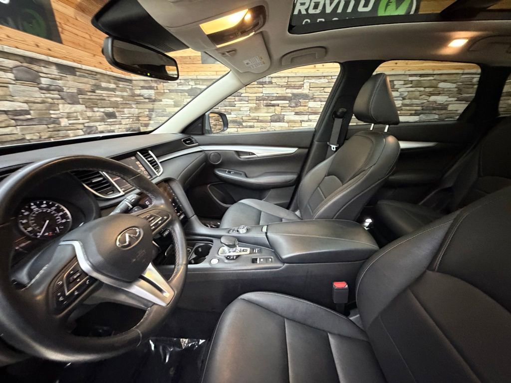 Used 2019 INFINITI QX50 Luxe w/ Navigation Package AWD/4WD image 11