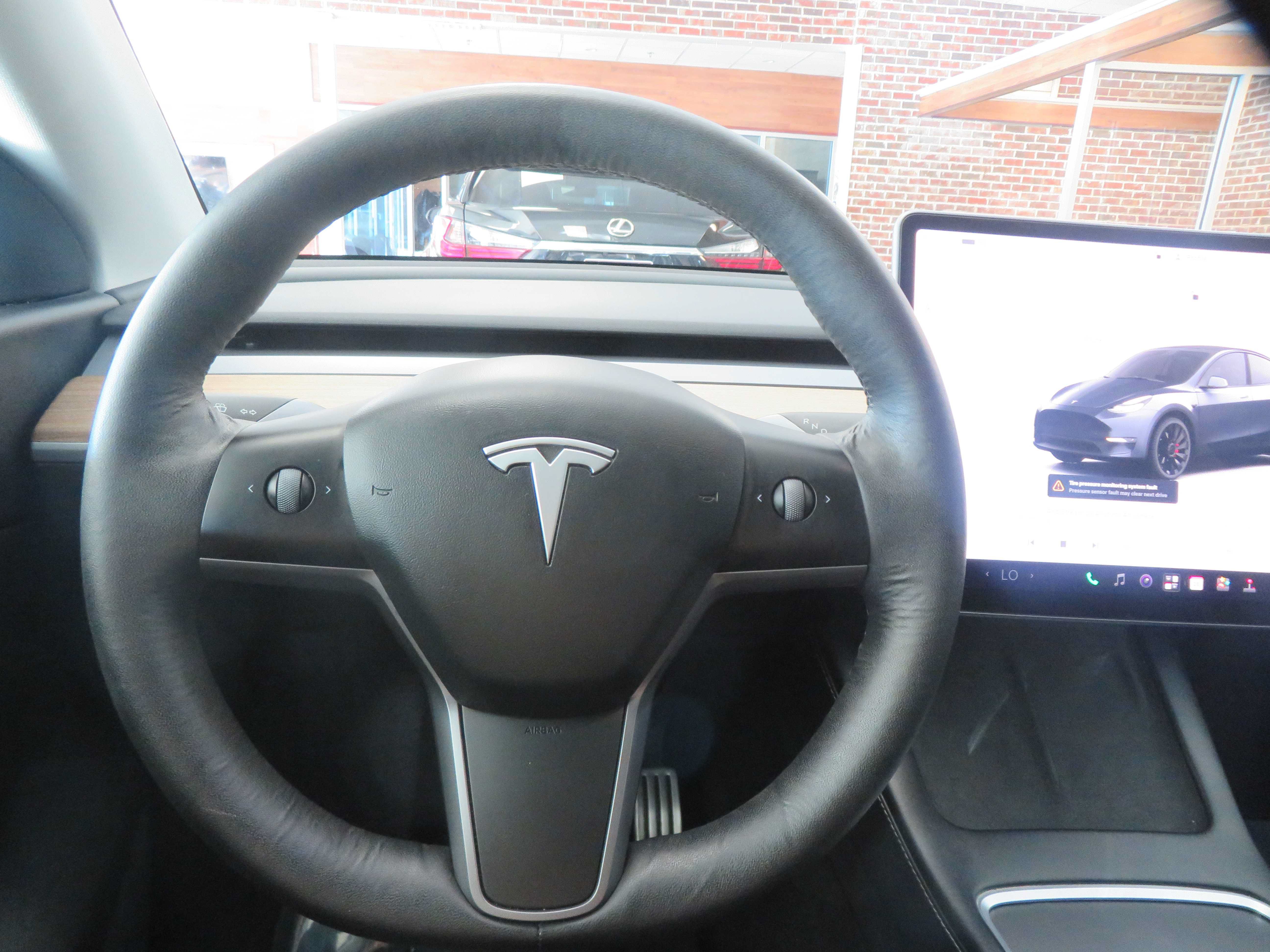Used 2022 Tesla Model Y Performance AWD/4WD image 29