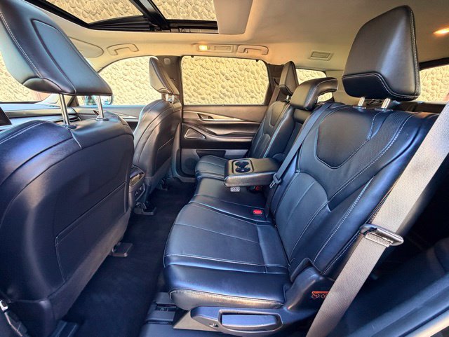 Used 2024 INFINITI QX60 Luxe w/ Vision Package AWD/4WD image 18