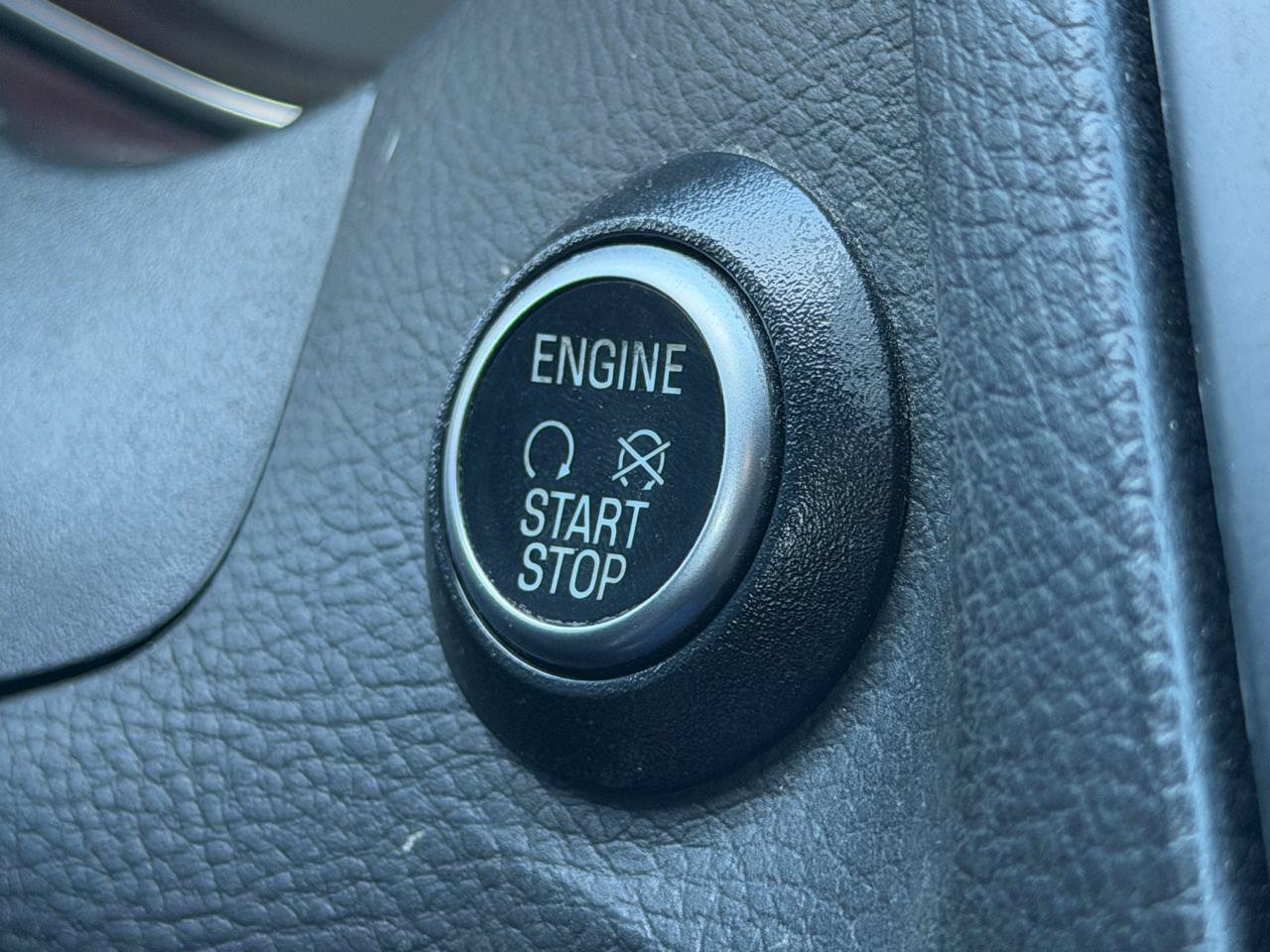 Used 2018 Ford Focus ST FWD image 21