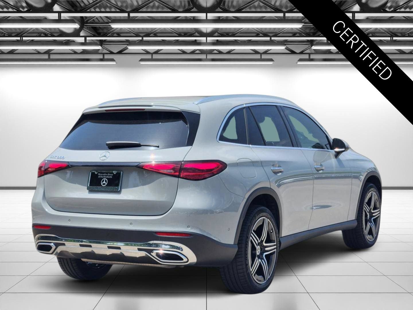 Certified 2026 Mercedes-Benz GLC 300 image 9