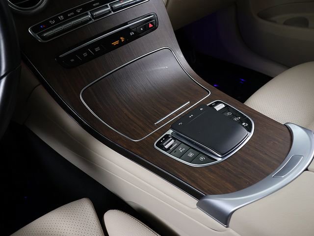 Used 2022 Mercedes-Benz GLC 300 4MATIC image 24