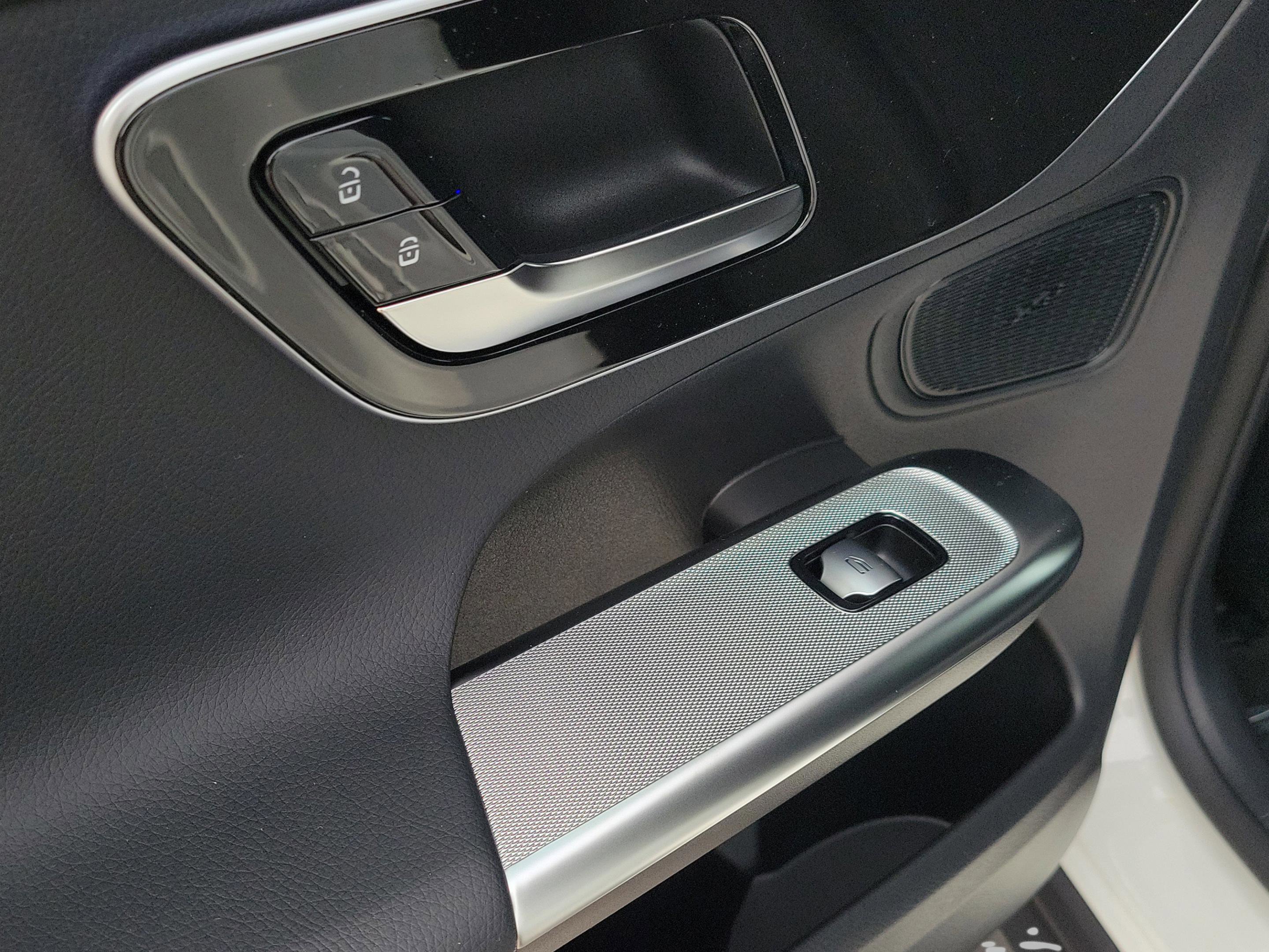 New 2026 Mercedes-Benz GLC 43 AMG 4MATIC image 29