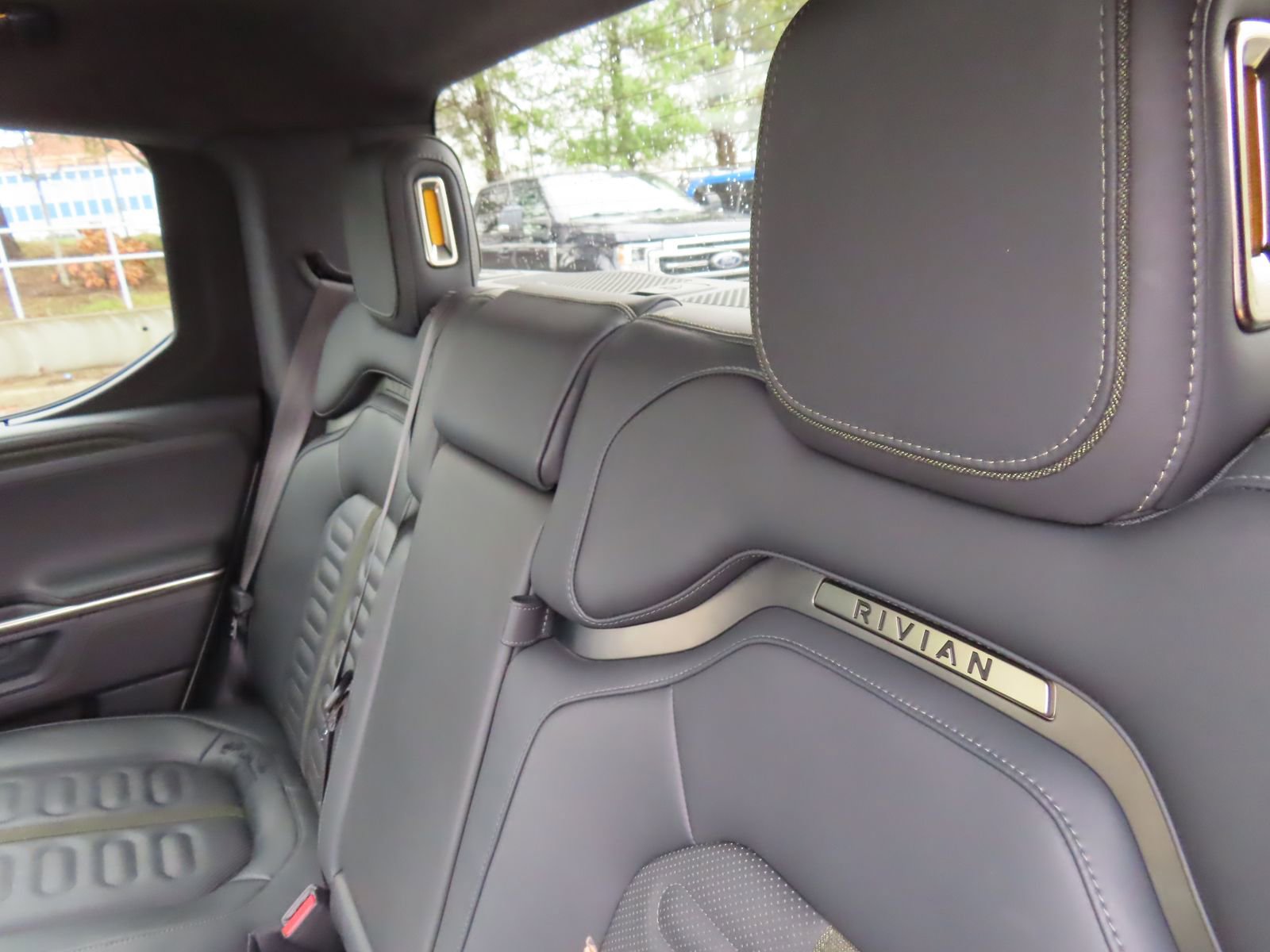 Used 2025 Rivian R1T Adventure AWD/4WD image 33