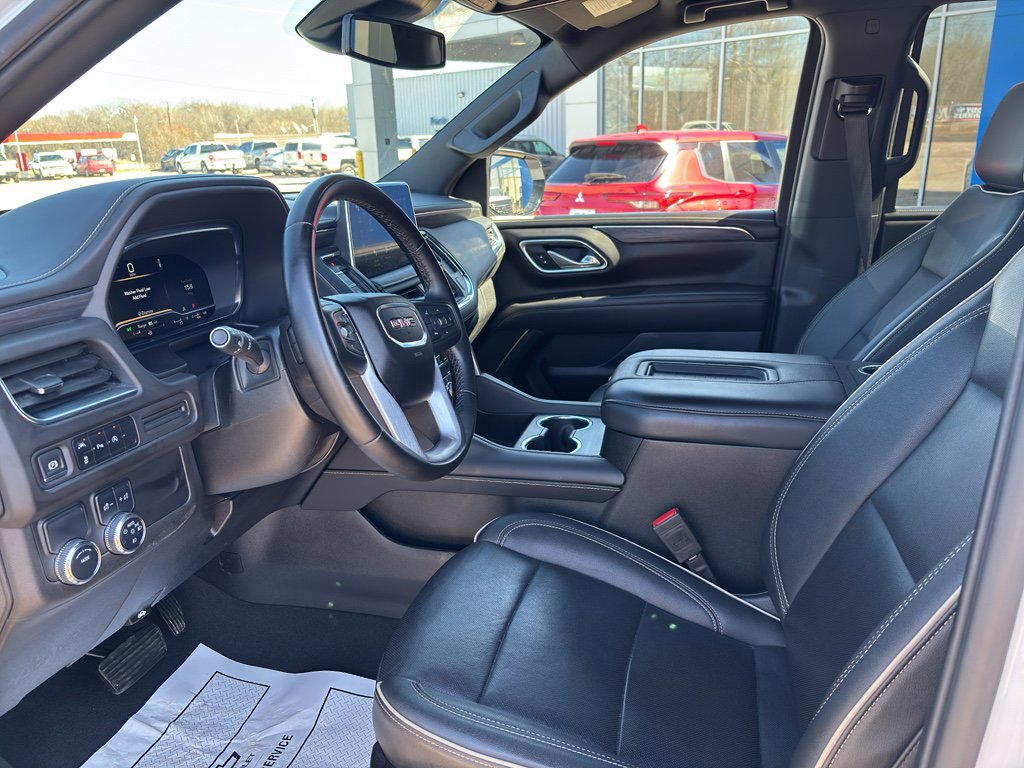 Used 2024 GMC Yukon SLT image 4